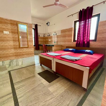 Laxmi Lodge Rishīkesh Eksteriør bilde