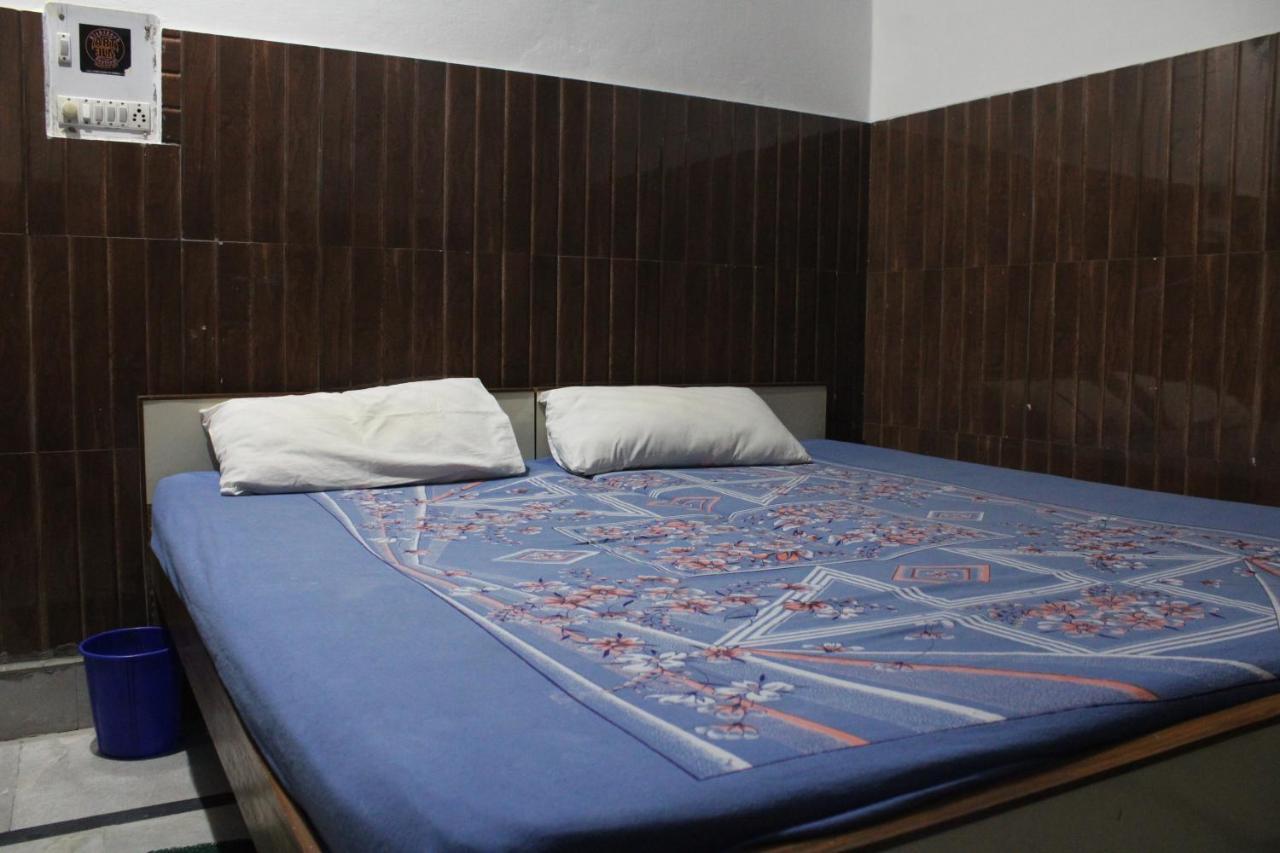 Laxmi Lodge Rishīkesh Eksteriør bilde