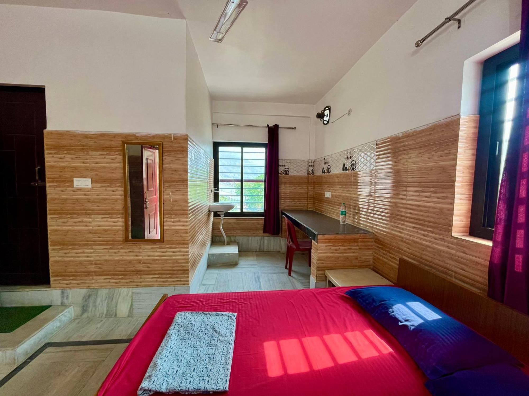 Laxmi Lodge Rishīkesh Eksteriør bilde